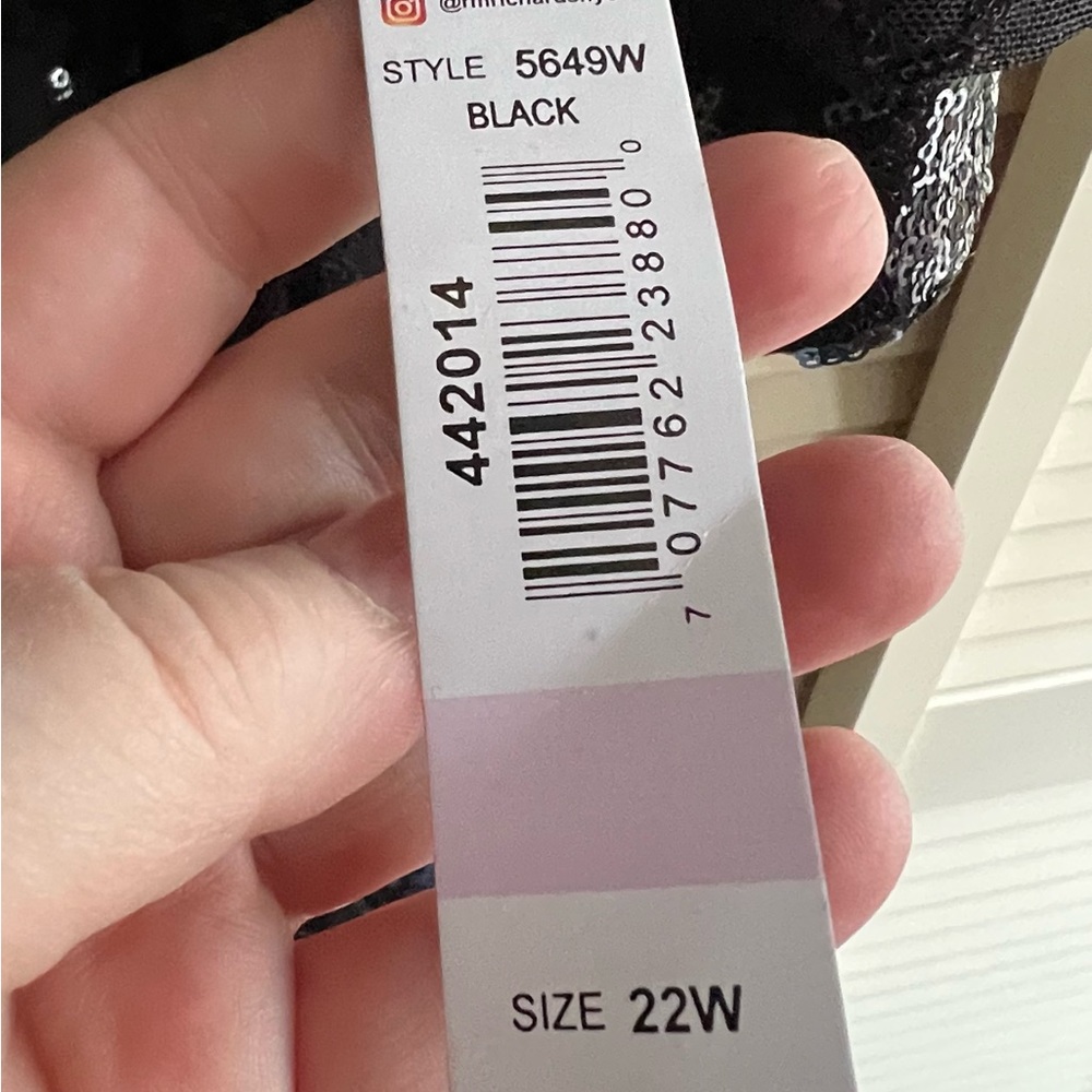 NWT Gorgeous long black dress with lovely detail size 22W or 20W - Picture 6 of 11